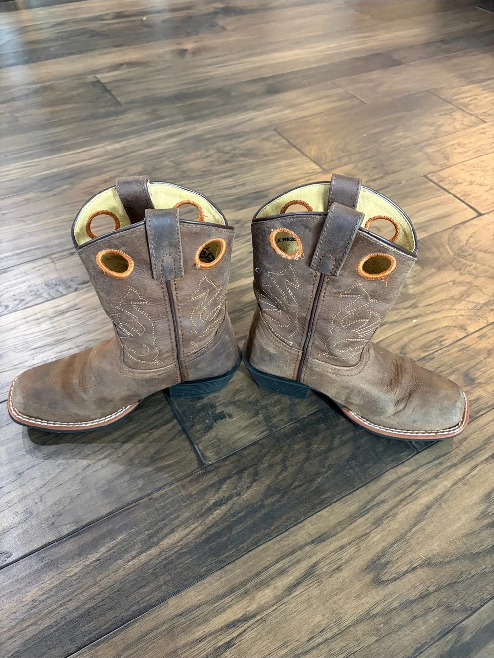 Kids Classic Pull-On Square Toe Western Boots in Brown Sz 1